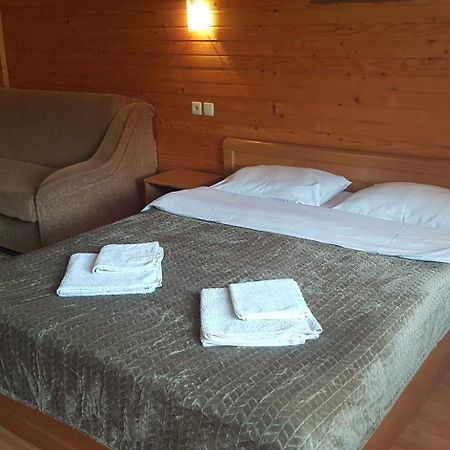 Karpatski Zori Hotel 부코벨 외부 사진