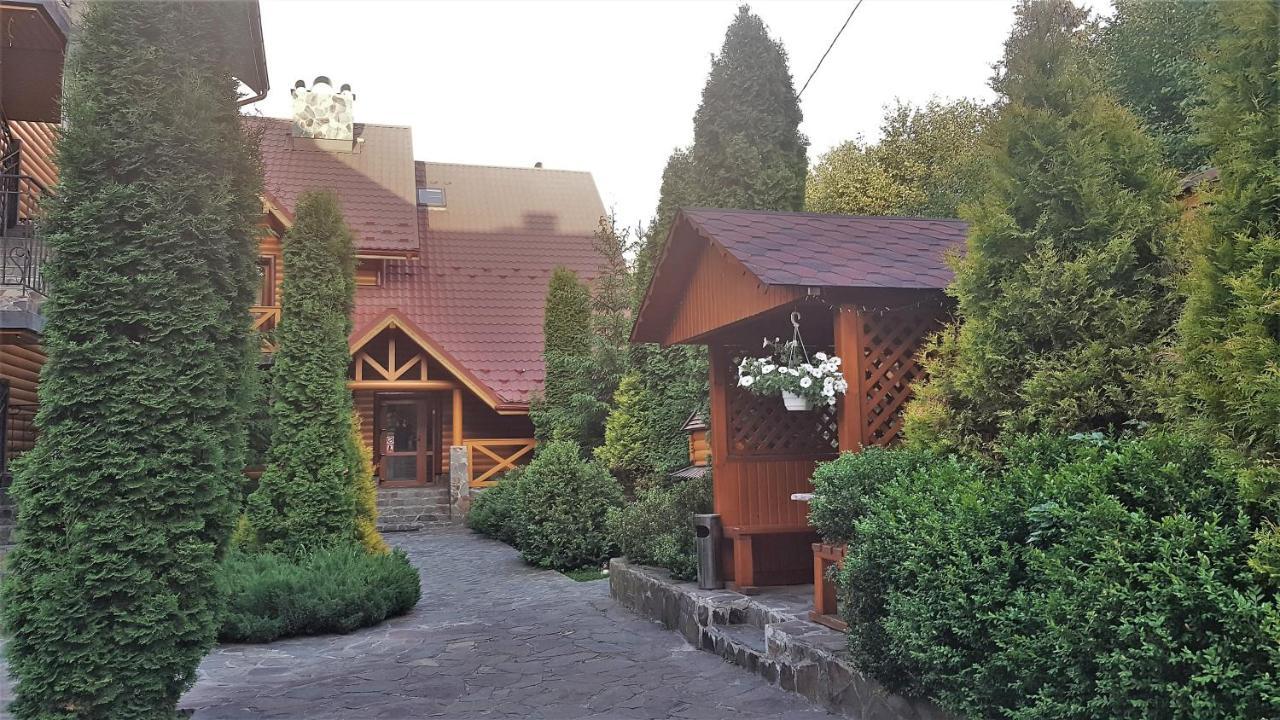 Karpatski Zori Hotel 부코벨 외부 사진