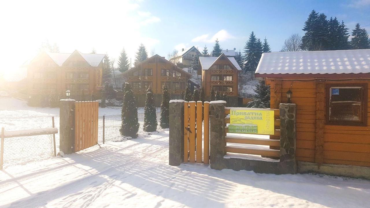 Karpatski Zori Hotel 부코벨 외부 사진