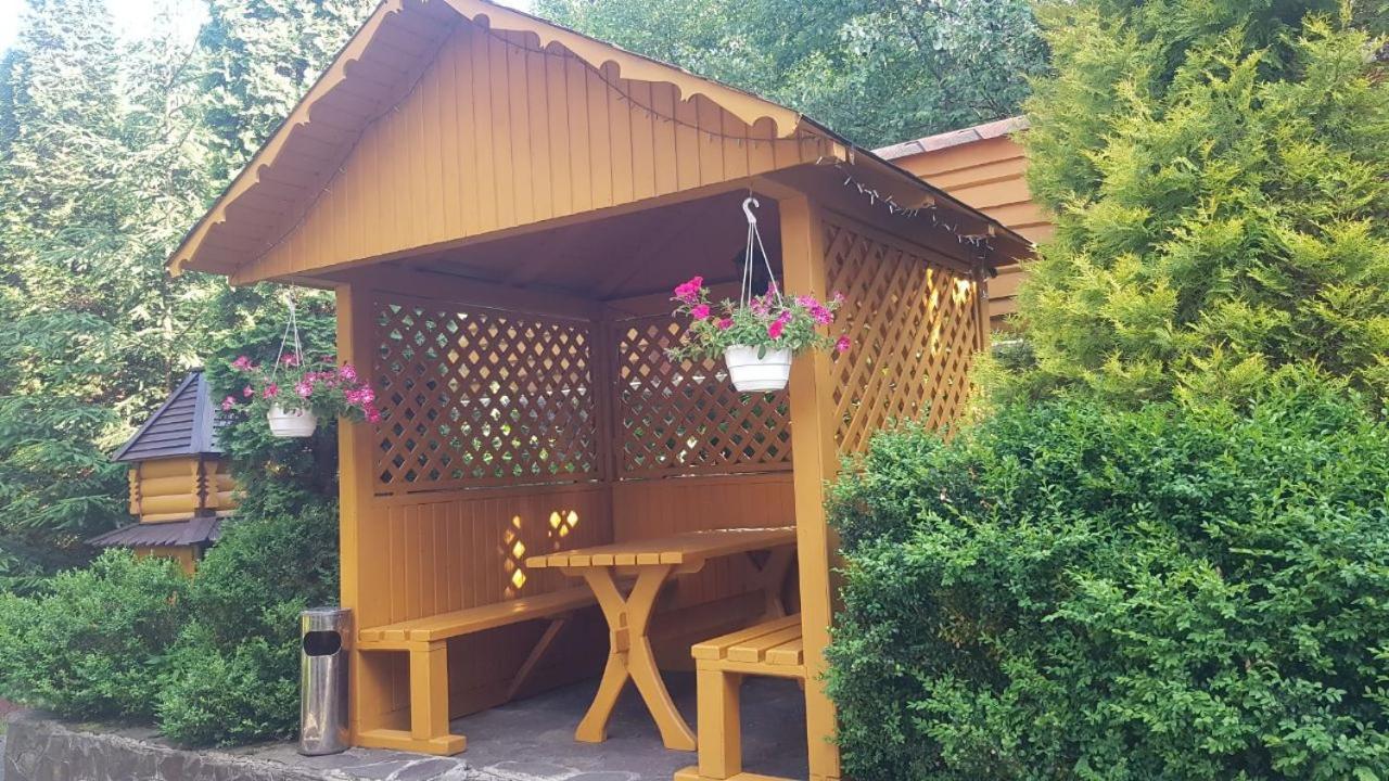 Karpatski Zori Hotel 부코벨 외부 사진