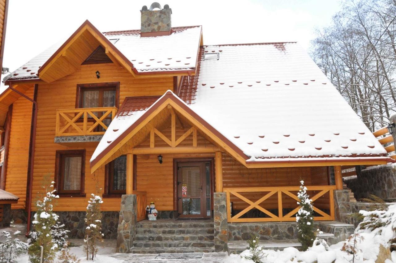 Karpatski Zori Hotel 부코벨 외부 사진